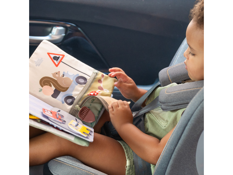 TAF TOYS Knížka s aktivitami do auta Busy Book