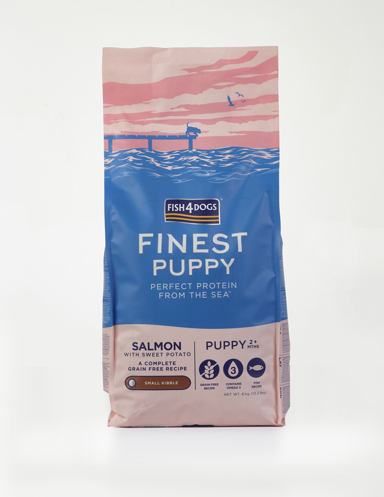 FISH4DOGS Granule malé pro štěňátka Finest losos se sladkými bramborami, 2m+ - 6 kg, 2m+