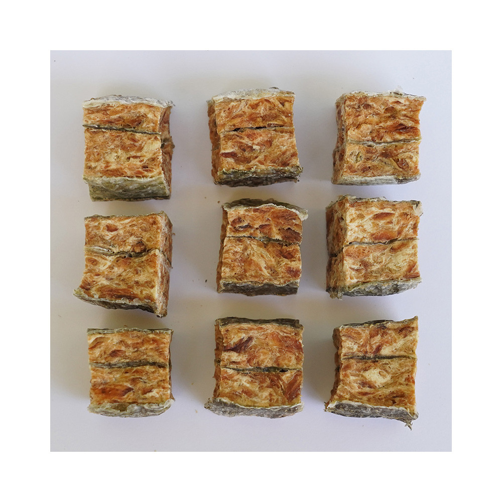 FISH4DOGS Pamlsky pro psy LOVE s lososem - kostky 85 g