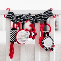 CANPOL BABIES Kontrastní závěsná hračka na kočárek/autosedačku SENSORY