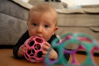 OBALL Hračka Oball RATTLE 10 cm 0m+