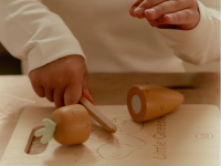 LITTLE DUTCH Krájecí zelenina dřevěná