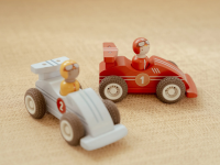 LITTLE DUTCH Závodní autíčka na setrvačník dřevěná