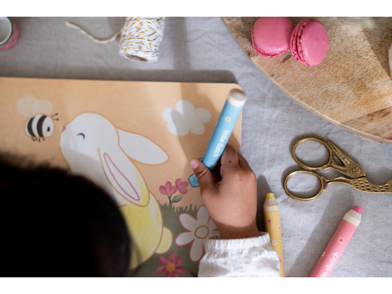 LITTLE DUTCH Omalovánky s pastelkami Zahrada Rosa