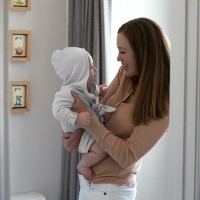 INGENUITY Župan s kapucí Clean & Cuddly™