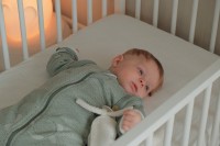 LODGER Spací pytel s rukávy Matcha