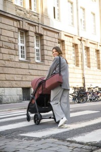 MOMI Sportovní kočárek CLARA