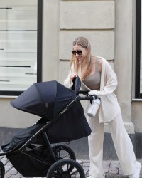 LIONELO Kočárek sportovní Azura