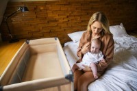 MOMI Cestovní postýlka BELOVE PLUS