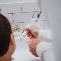 SUAVINEX Dětský kartáček na zoubky KIDS 2-6 let