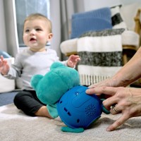 BABY EINSTEIN Hračka hudební interaktivní želva Neptune's Cuddly Composer™ 6m+