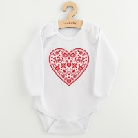 NEW BABY Dětské body s potiskem Lidový vzor červené srdíčko