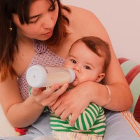 BIBS antikoliková skleněná lahev se silikonovým dudlíkem 240ml