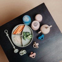 SUAVINEX TALÍŘ - COLOUR ESSENCE