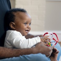 BABY EINSTEIN Hračka míček senzorický Slide & Swirl™ 0m+