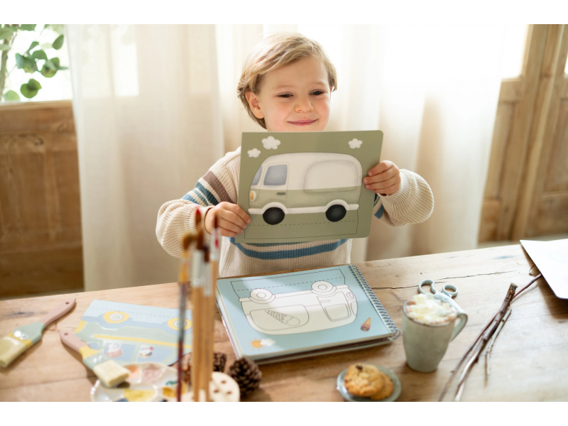 LITTLE DUTCH Kniha s vystřihovacími auty Jim