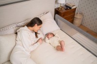 MOMI Zábrana na postel LEXI PLUS