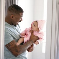 INGENUITY Župan s kapucí Clean & Cuddly™